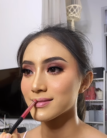 Membuat Gaya Bibir Ombre