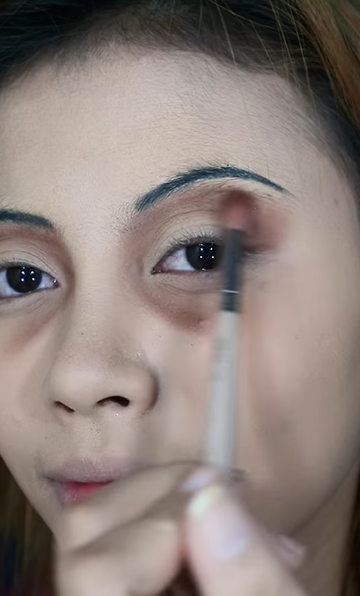 Memakai Eyeshadow