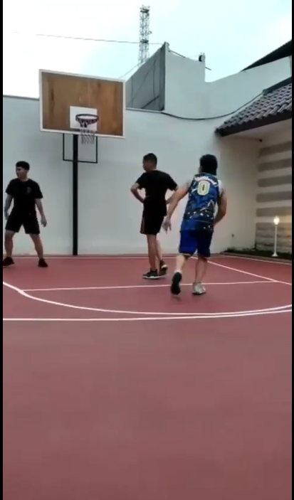 Viral Momen Bahagia Brigadir J Main Basket dengan Ajudan Ferdy Sambo Viral Momen Bahagia Brigadir J Main Basket dengan Ajudan Ferdy Sambo