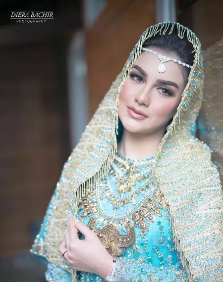 Makeup Bennu Sorumba di Wajah Para Artis