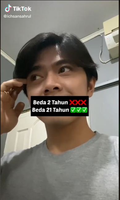 Terpaut Usia 24 Tahun, Kebersamaan Kakak Adik Ini Bak Anak dan Orangtua