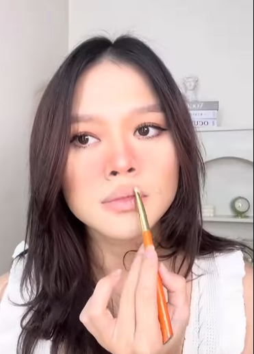 Tutorial Bibir ala Barbie