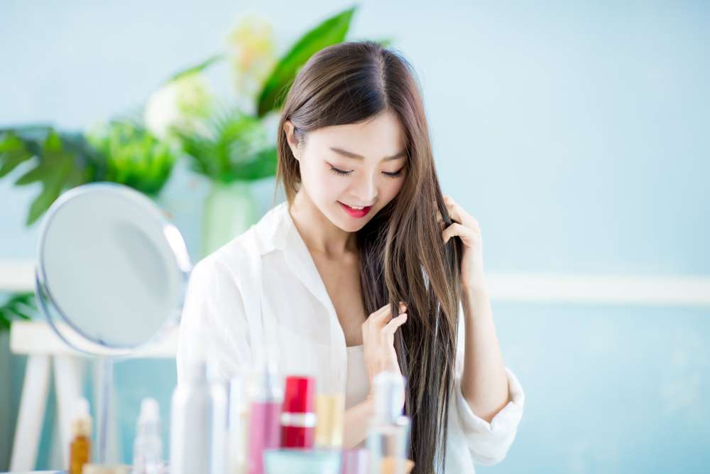 Memakai Serum Rambut
