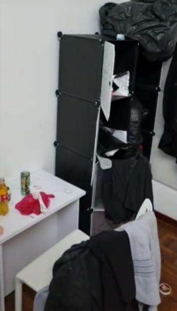 Kos-kosan kayak tong sampah.