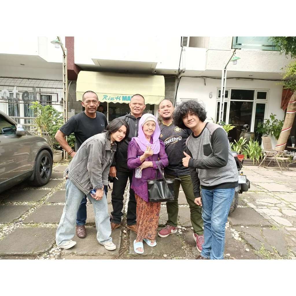 Roy dan pemain Preman Pensiun 6 Roy dan pemain Preman Pensiun 6