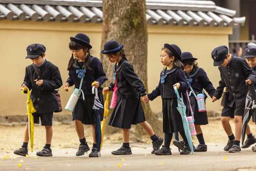 Anak sekolah Jepang