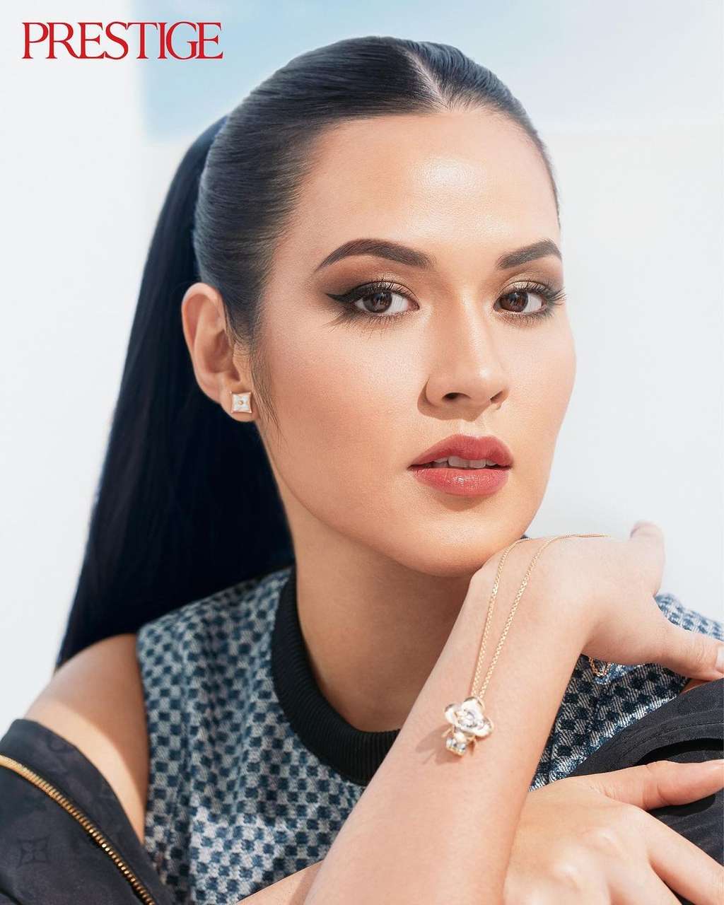 Gaya Makeup dengan Eyeliner Cetar