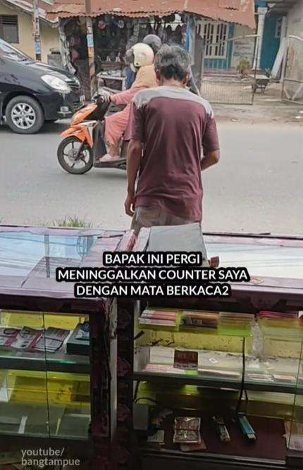 Cerita sedih seorang ayah minta HP diperbaiki.