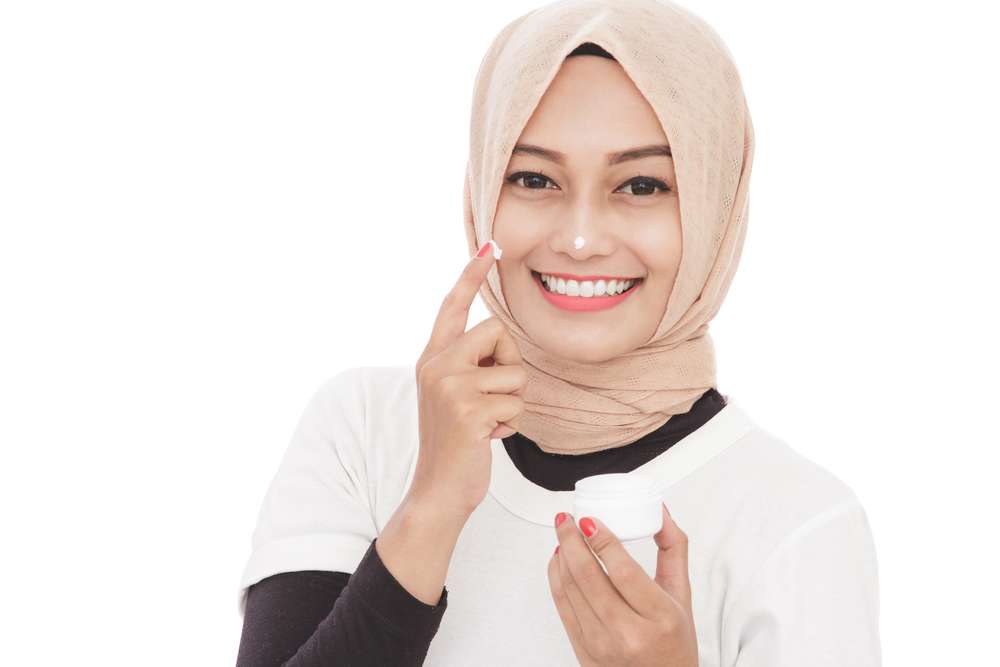 Memakai Skincare