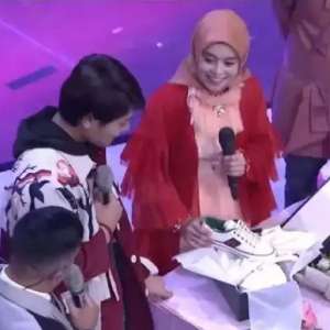 Intip deretan kado mewah yang diberikan Rizky Billar kepada Lesti Kejora.
