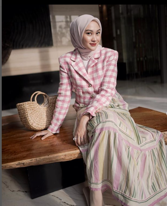 Instagram @indahnadapuspita