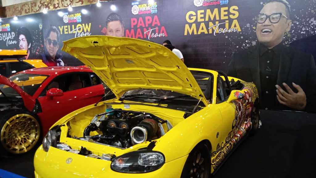 mobil uya kuya