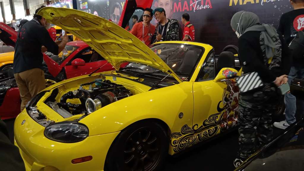 mobil uya kuya