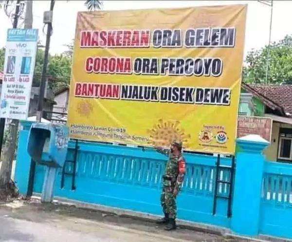 Tulisan di spanduk dan banner yang bikin ngakak.