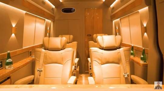Potret Mobil Mewah Mercedes benz Sprinter Disulap Seperti Jet Pribadi.
