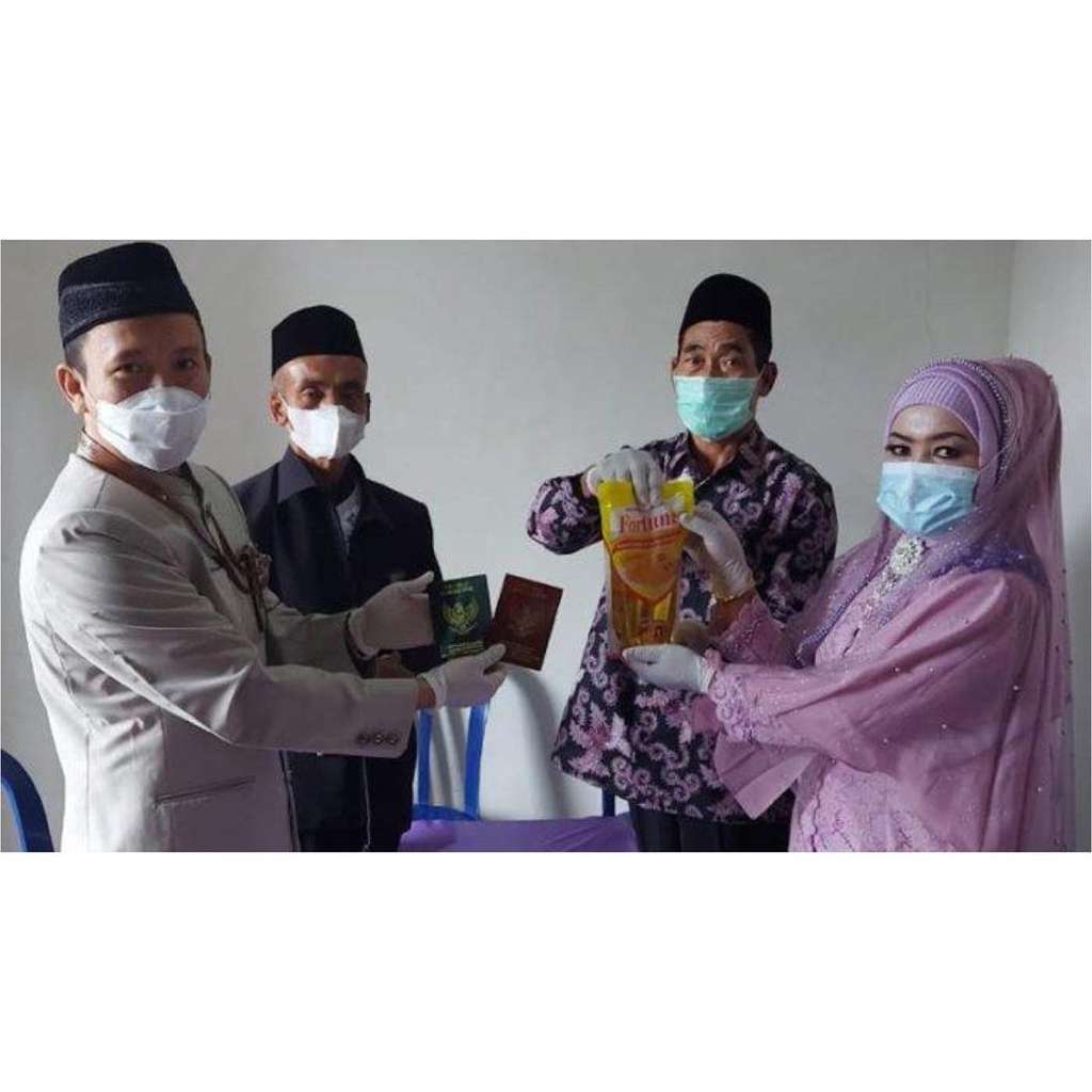 Viral Pernikahan Unik dan Sederhana, Mahar 1 Liter Minyak Goreng