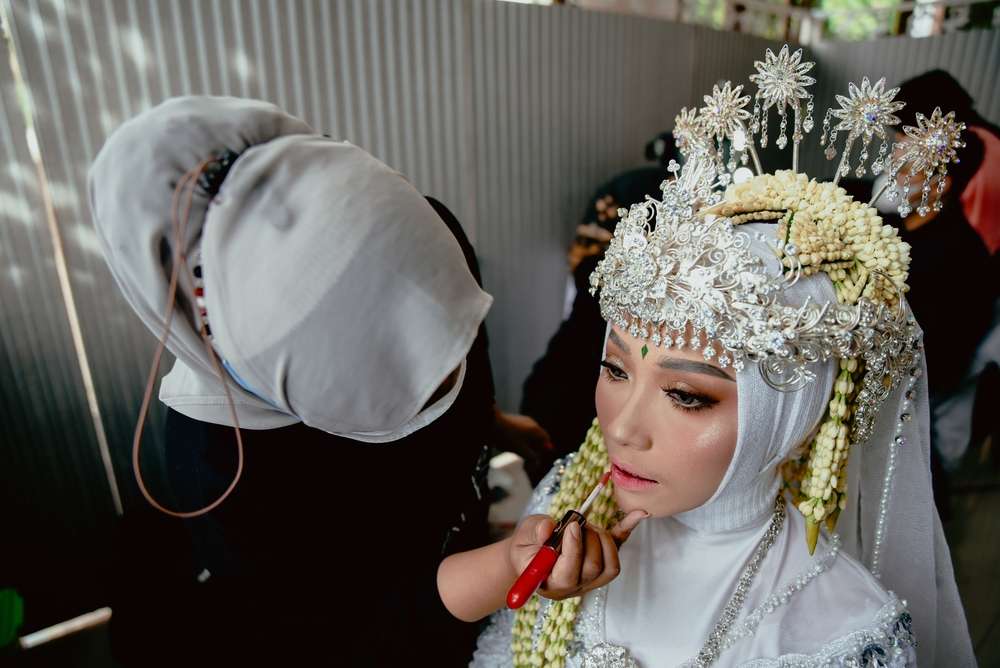 MUA Rias Wajah Pengantin