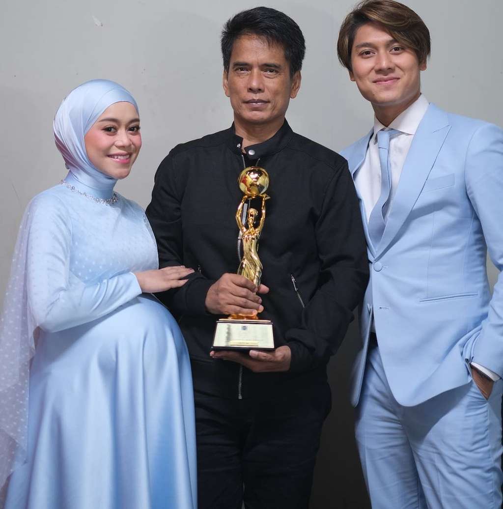 Ayah bersama Lesti dan Rizky Billar