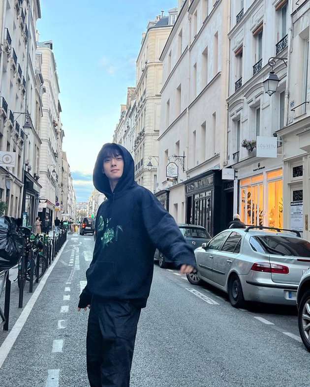 Instagram.com/eunwo.o_c