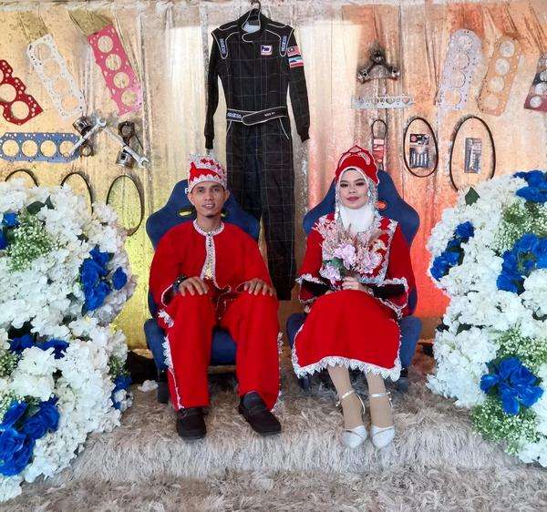 Viral resepsi pernikahan bertema bengkel mobil.