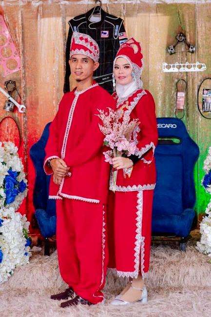 Viral resepsi pernikahan bertema bengkel mobil.