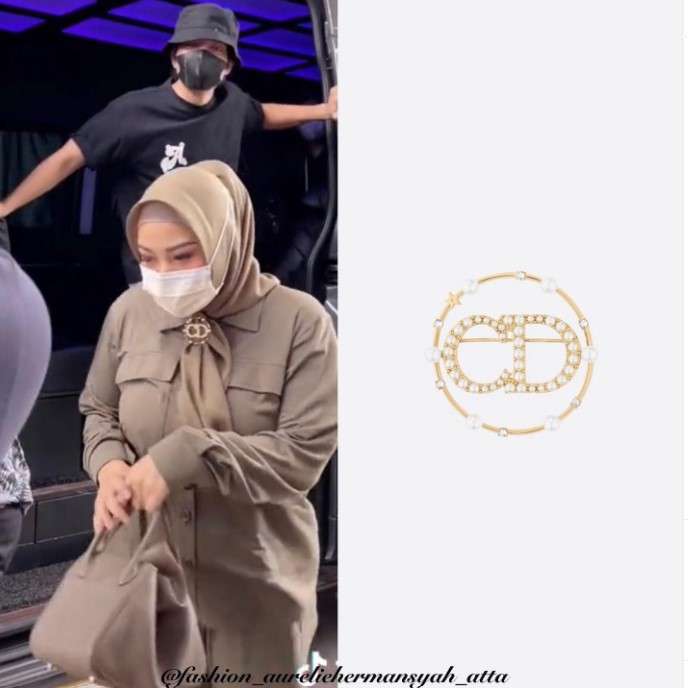 Bros hijab Aurel