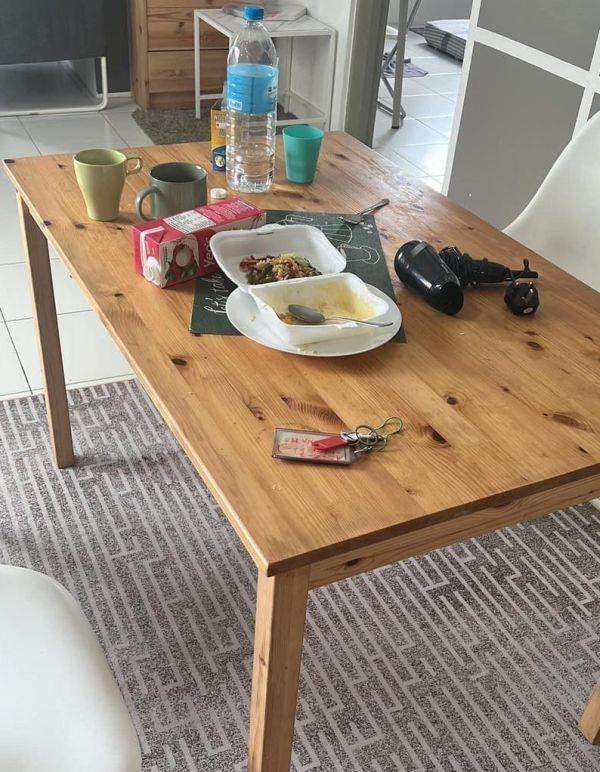 Bersihkan apartemen, syok begitu tahu kondisinya kayak kapal pecah.