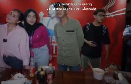 Momen memilukan penggemar didorong saat mau foto bareng Nagita Slavina.