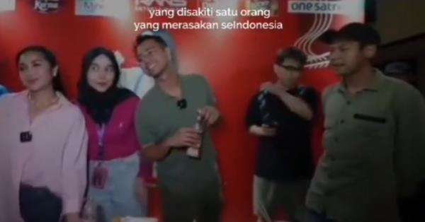 Momen memilukan penggemar didorong saat mau foto bareng Nagita Slavina.