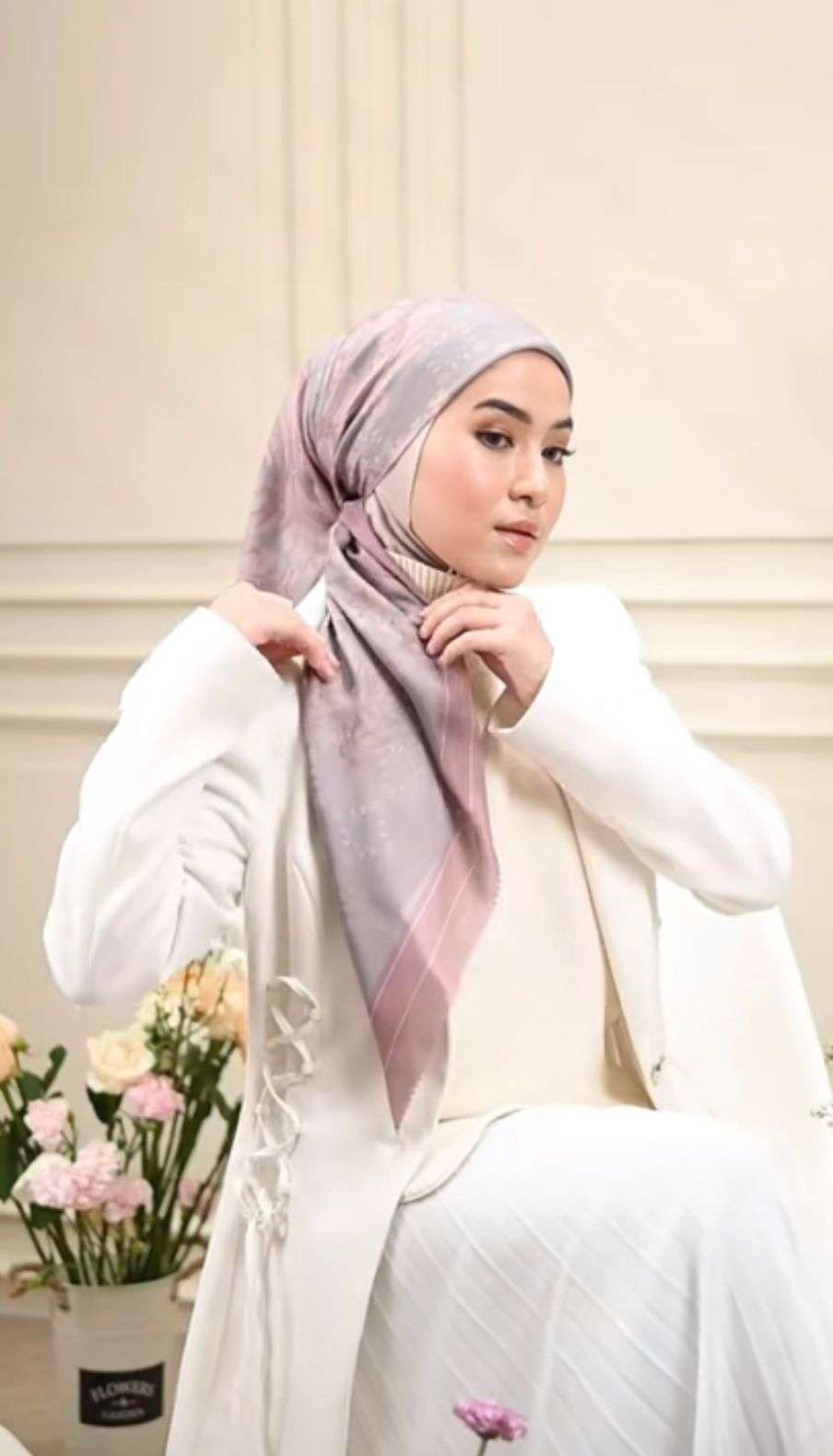 Coba Scarf Lilit Model Turban, Tampilan Jadi Berbeda