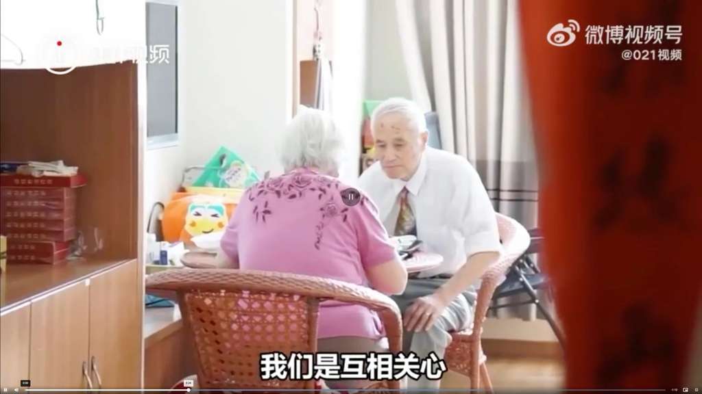 Jodoh Tak ke Mana, Kakek Nenek Teman Masa Kecil Terpisah 60 Tahun, Kini Menikah di Usia 94 Tahun