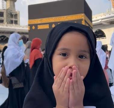 Putri Ryana Dea