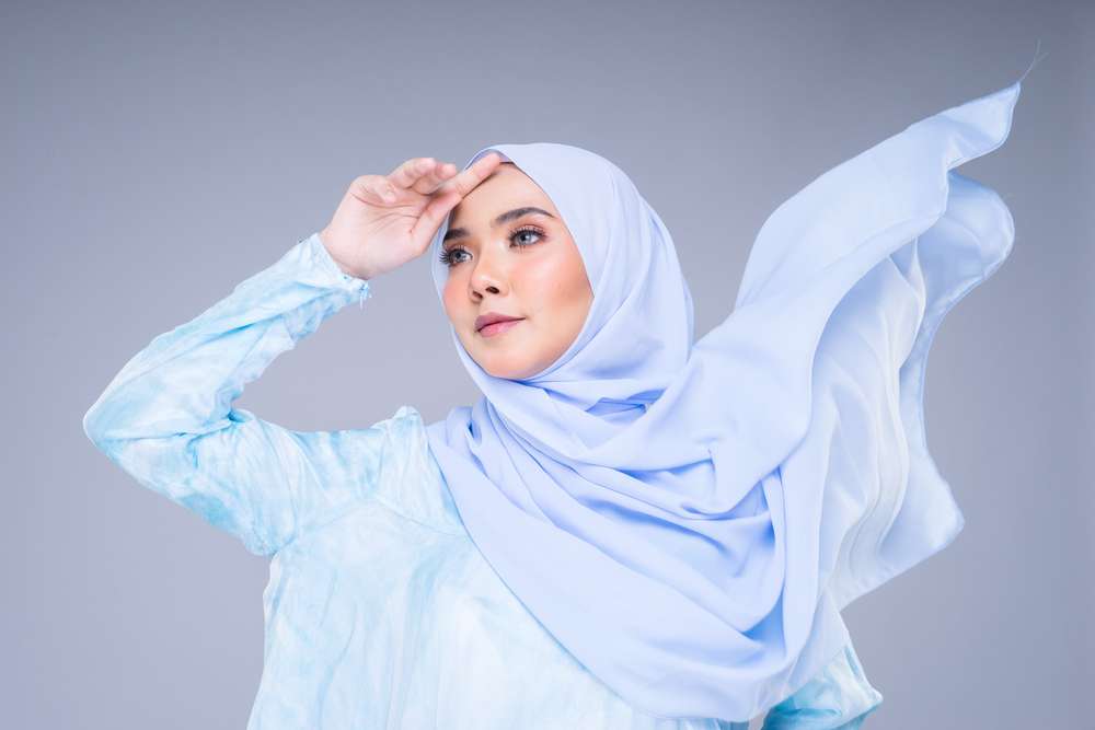 Bye Apek, Begini Caranya Menjaga Hijab Tetap Wangi dan Segar Saat Musim Hujan