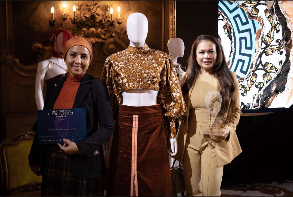 Jenny Yohana Kansil (paling kanan)