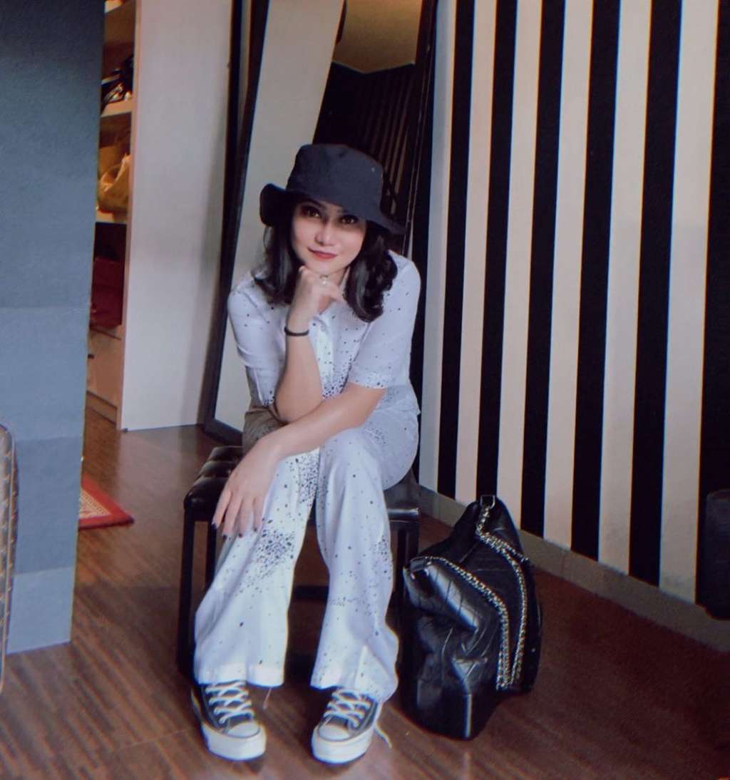 Novani Citra Kresna Novani Citra Kresna