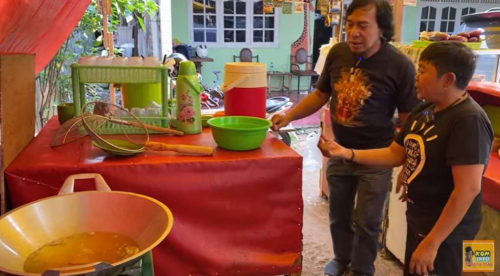 Komedian Adul dan Komeng