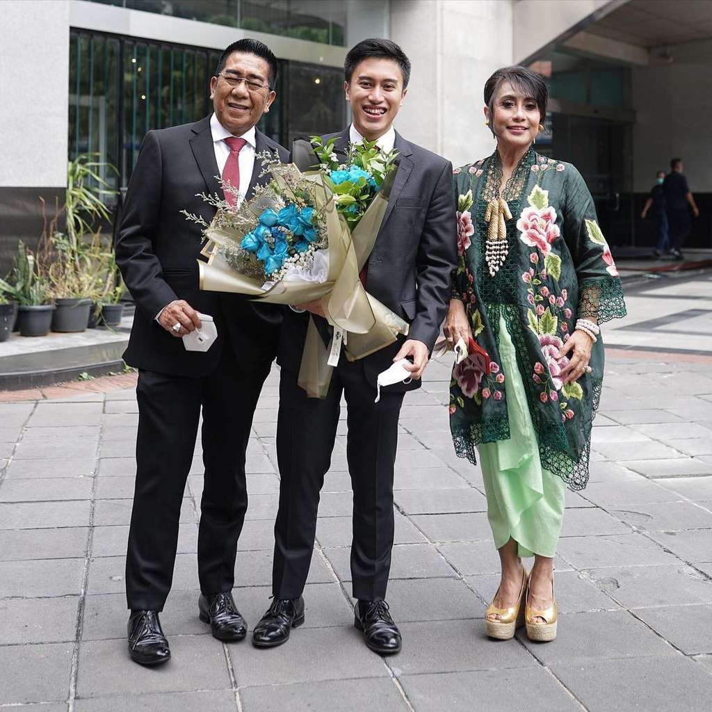 Wajah Tampan Sangun Ragahdo, Anak Artis Jadi Pengacara Brigjen Hendra Kurniawan