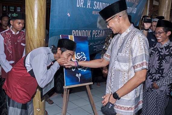 Sandiaga Uno