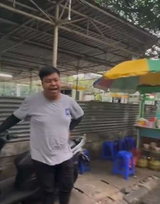 penjual mi ayam