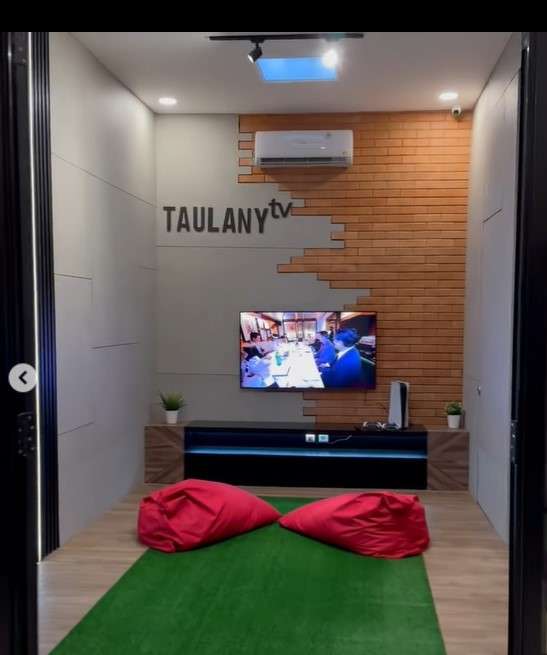 kantor YouTube Andre Taulany