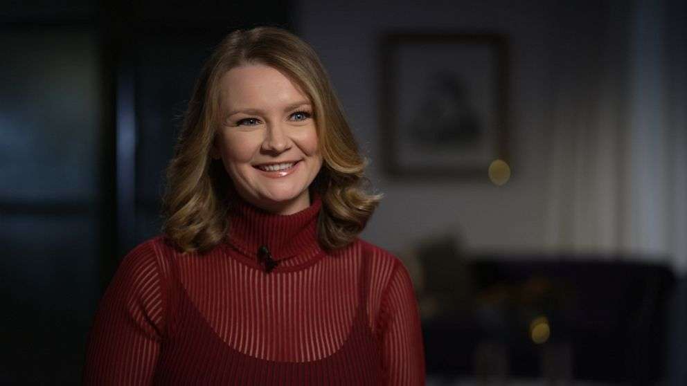 Anna Sorokin saat diwawancara New York Post