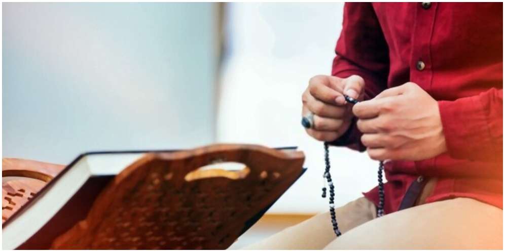Dalil Keutamaan Membaca Sholawat