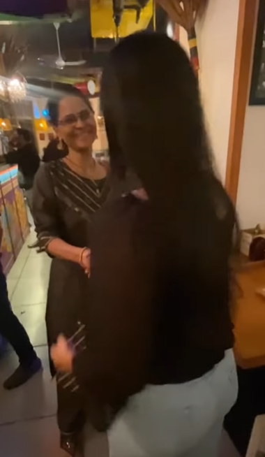 ibu dan gadis