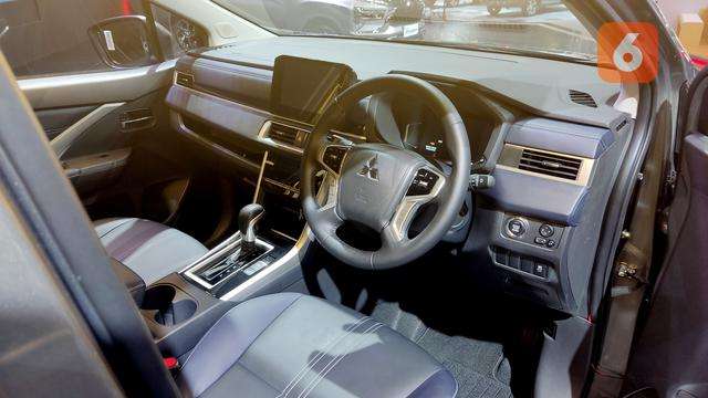 Interior New Mitsubishi Xpander Cross