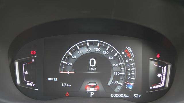 Interior New Mitsubishi Xpander Cross