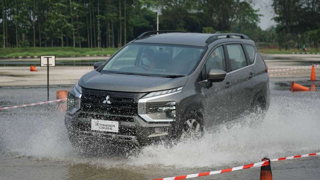 Mitsubishi New Xpander Cross