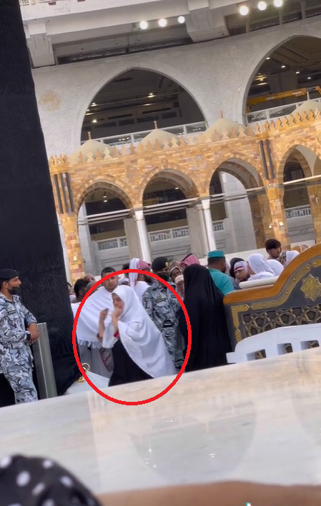 Viral Jemaah Wanita Sholat di Hijir Ismail Tanpa Antre