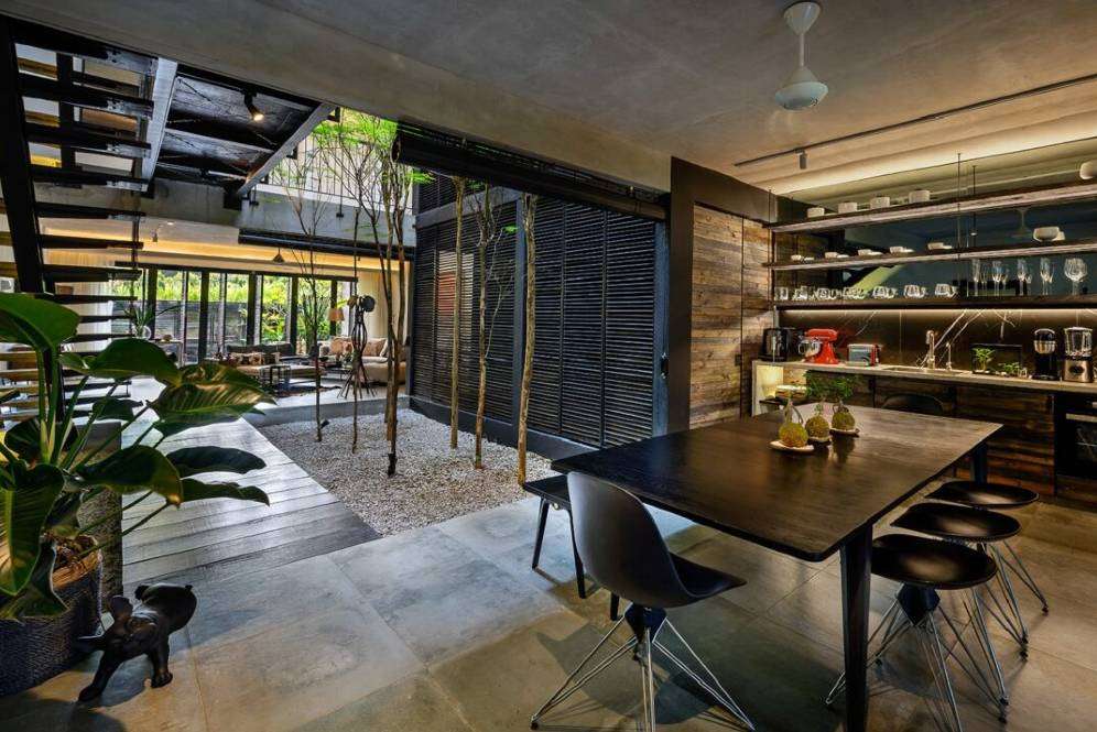 Rumah hitam