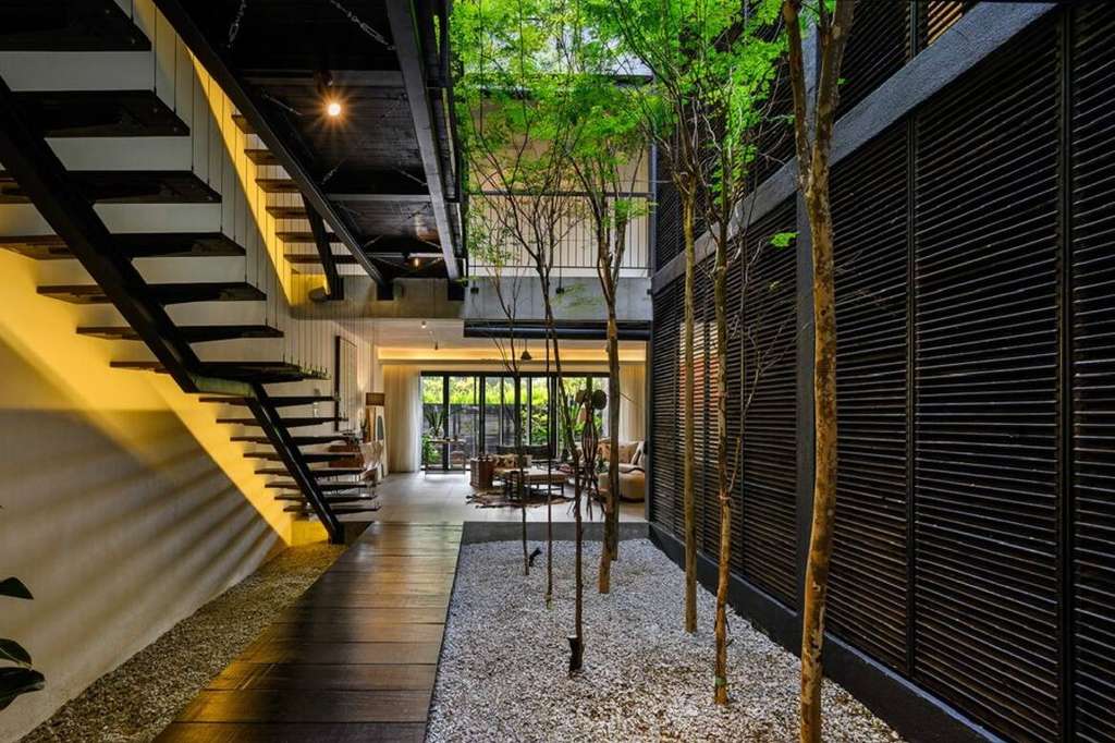 Rumah Hitam