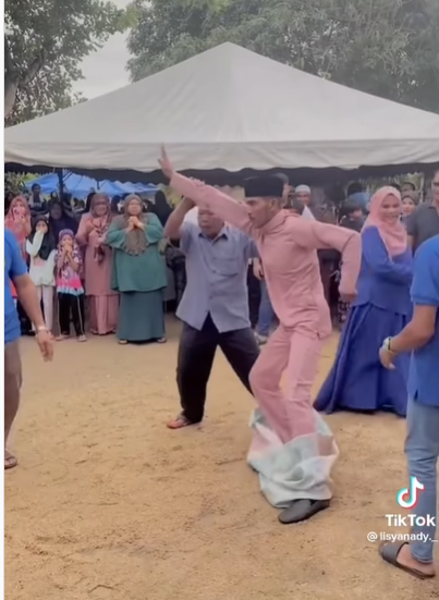 Tamu Kaget Pengantin Pria Tiba-tiba Atraksi Pencak Silat Dikira Kesurupan, Ternyata...